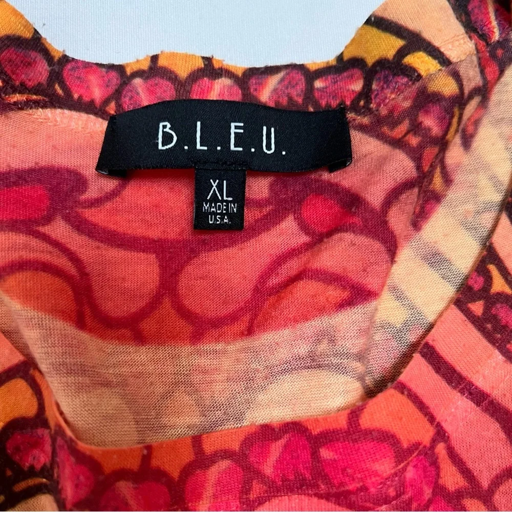 B.L.E.U. Red and Orange Graphic Short Sleeve Top - Picture 5 of 6